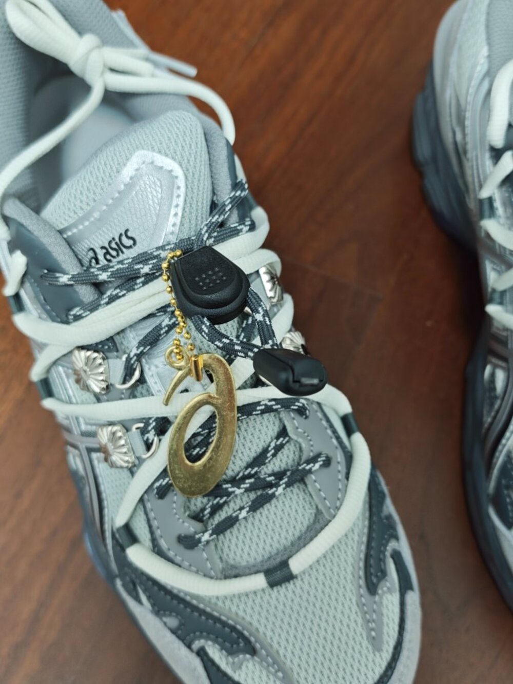 ASICS‑Style Grey Multi‑Lace Up Dad Sneakers With Charms Full Box - Picture 5 of 9
